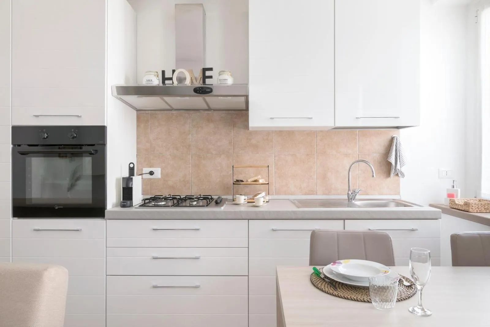 Aura-Elegant Residence In The Heart Of Como