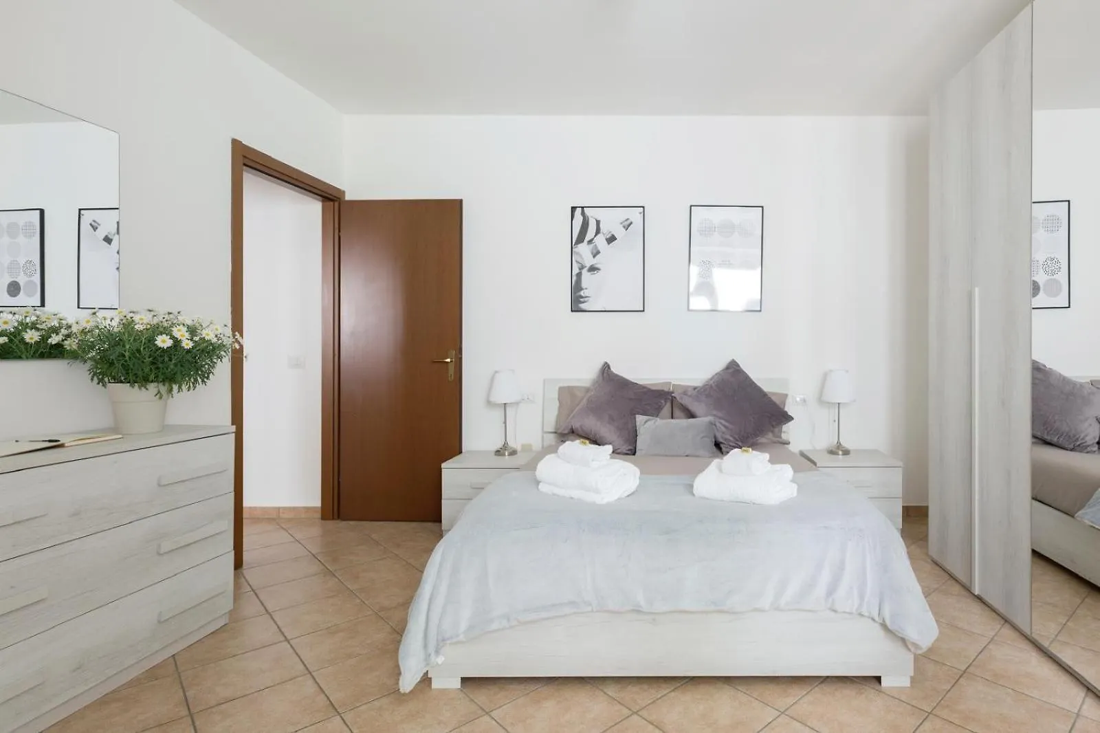 Aura-Elegant Residence In The Heart Of Como Italy